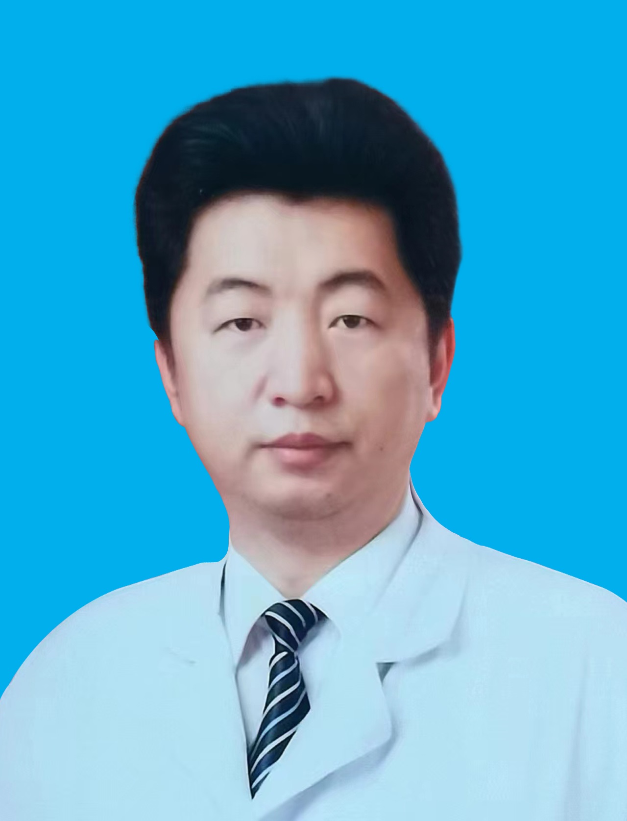 李亮